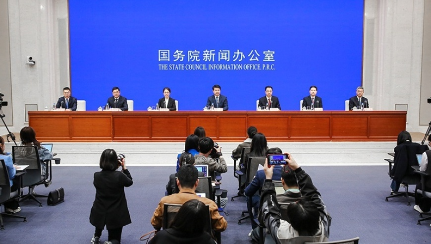 香港二四六开奖免费资料十开奖结果,冰湖重生主演全员出圈,创造力策略实施推广_游戏版V3.24